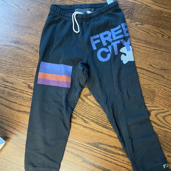 freecity Pants - Free city CAPRI sweatpants